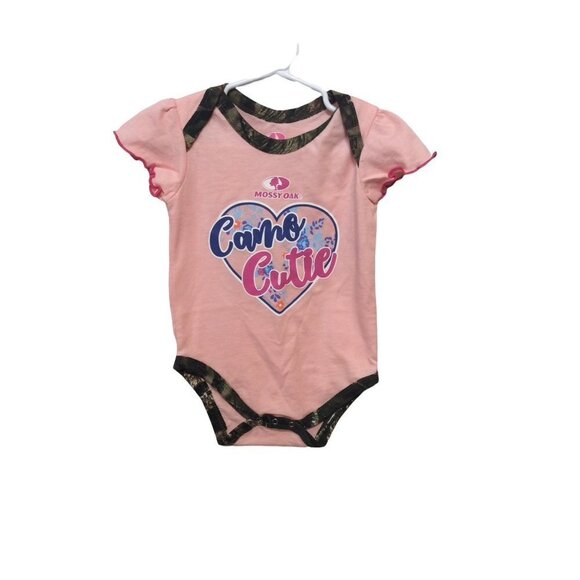 MOSSY Oak Short Sleeve Onesie  3-6 Months Pink/Camouflage Cotton/Polyester - Picture 1 of 3